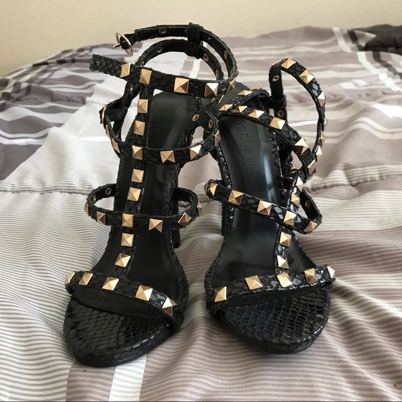 NWOT~ Black Shoes - Picture 6 of 6